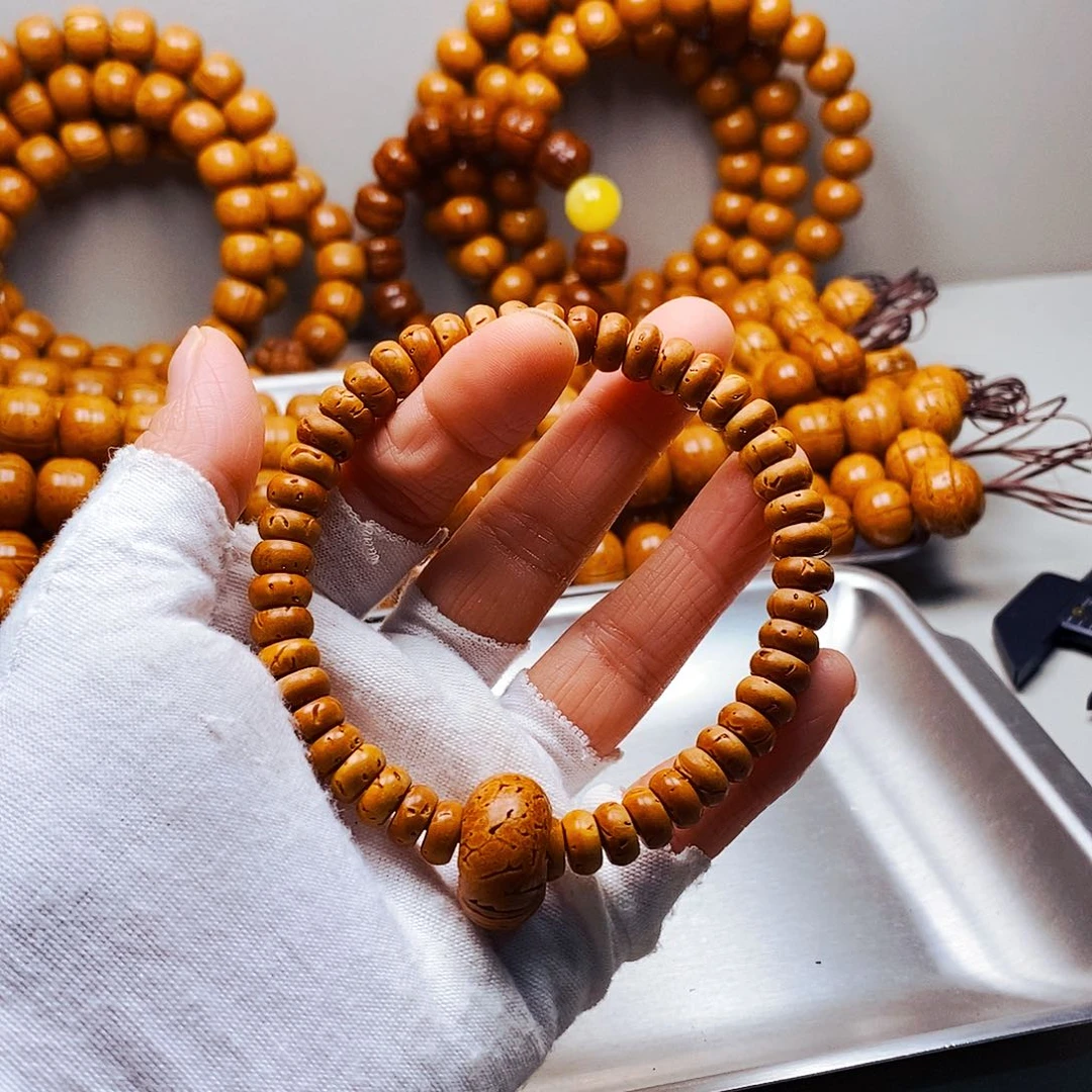 4乘8核片手串色差28米