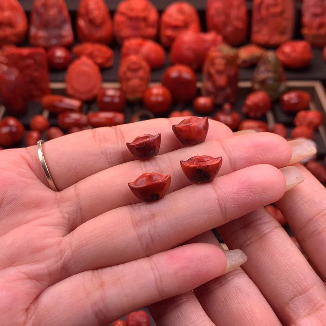 南红玛瑙南红川料原矿铁皮包浆元宝套装未镶嵌