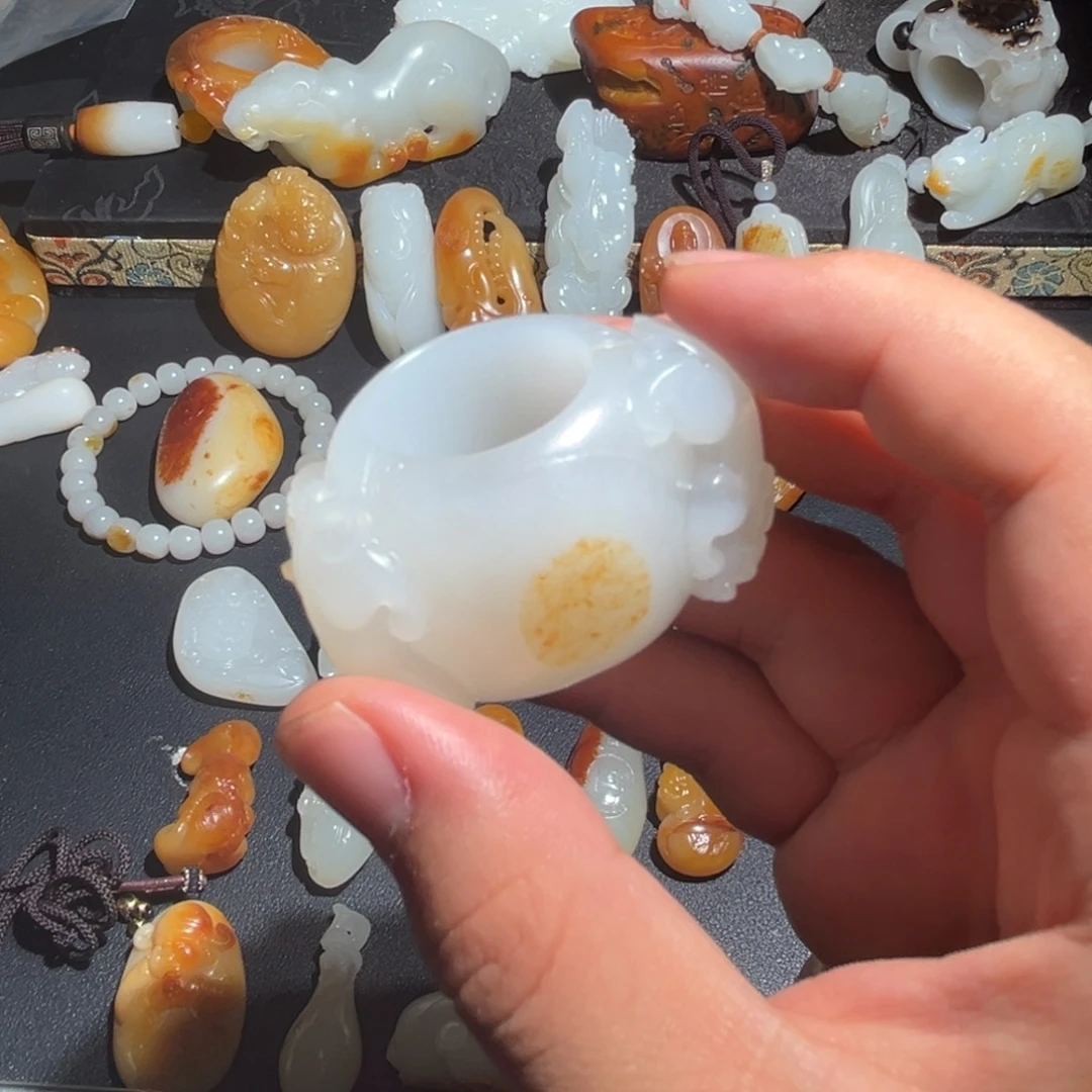 追***义颈饰未镶嵌和田玉