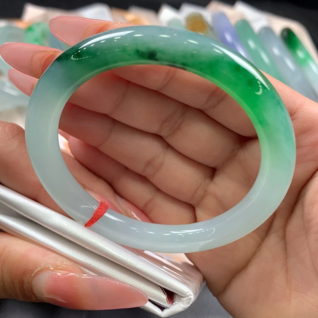 翡翠未镶嵌手镯53.5圆条