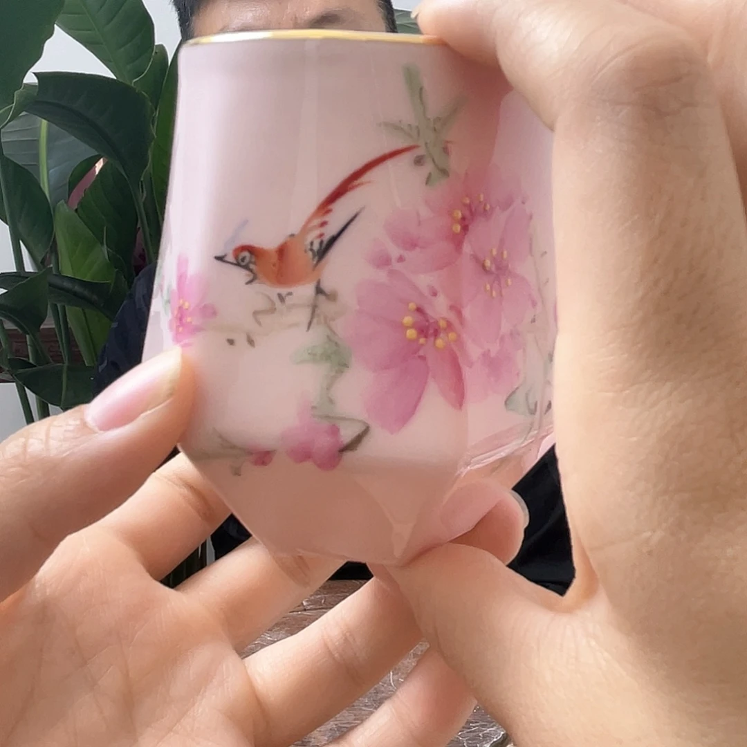 J*景德镇陶瓷红稀土杯