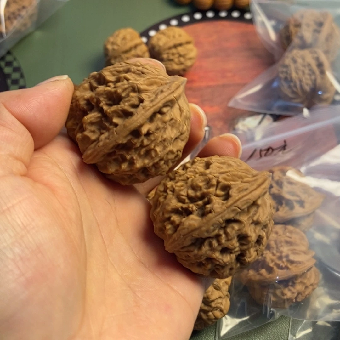 桃核吊坠虎头核桃158