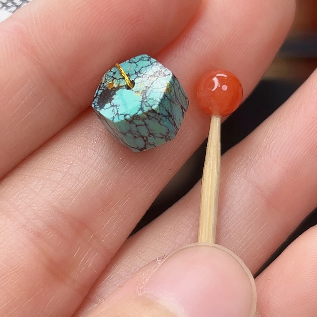 南红玛瑙未镶嵌珠宝奇石