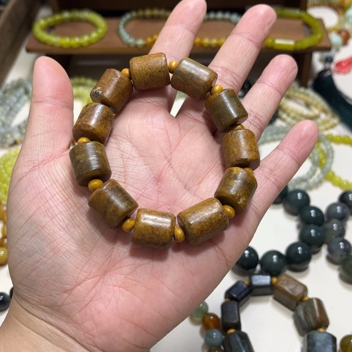 岫岩河磨玉（透闪石质玉）未镶嵌手链