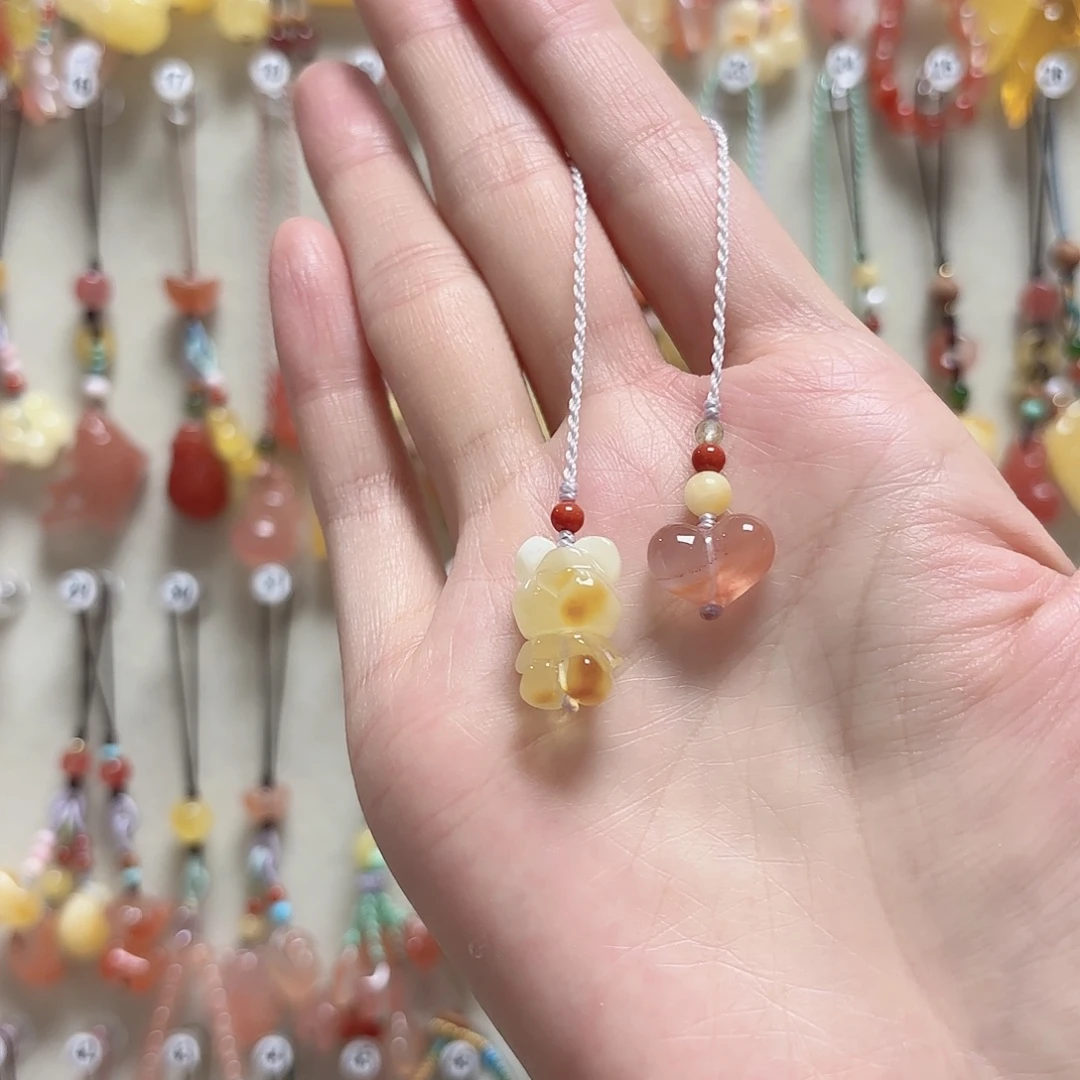 南红玛瑙未镶嵌吊坠(赠链)