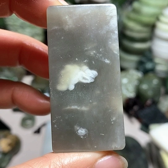 未镶嵌和田玉（糖玉）珠宝半成品