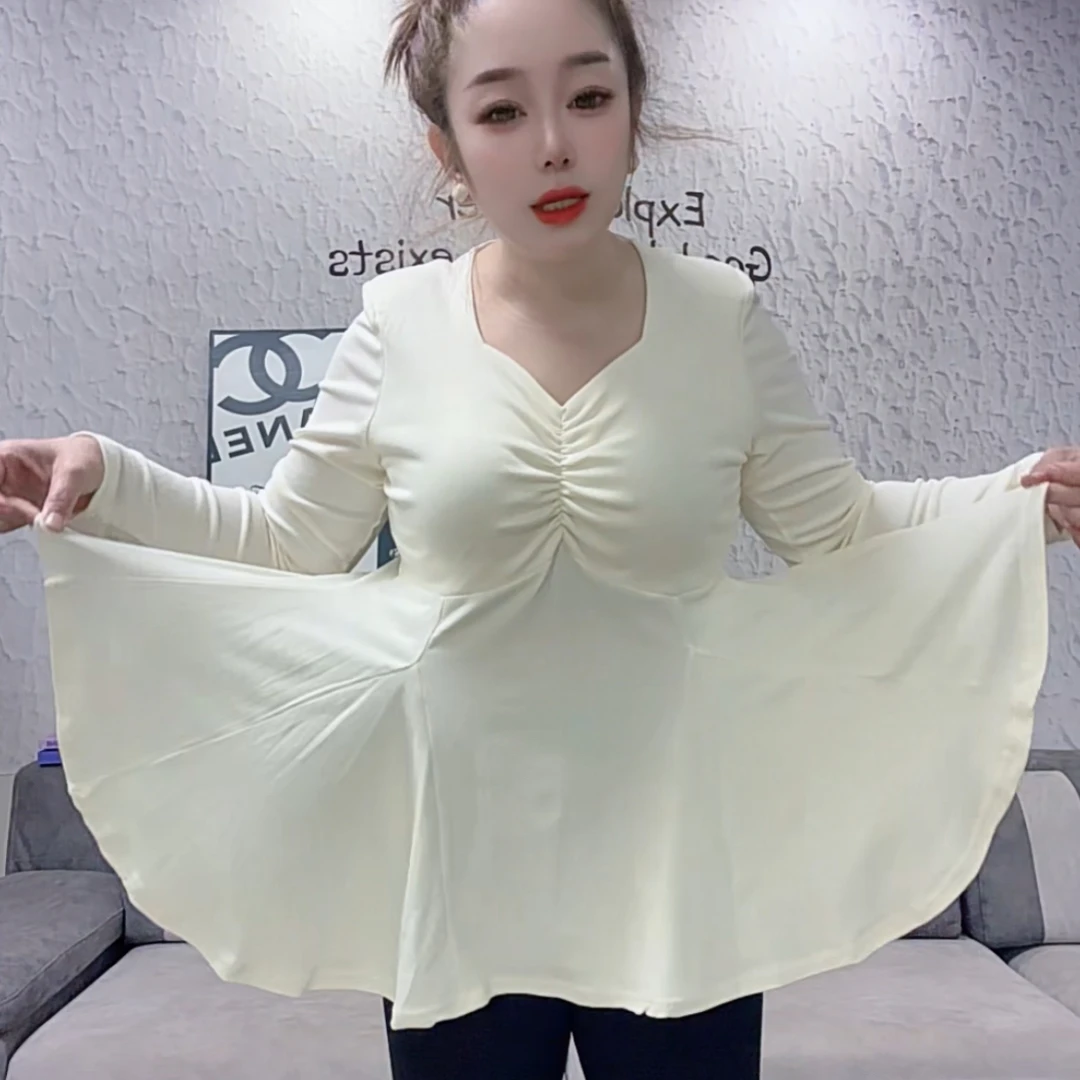 依依家大码女装21402超大摆打底衫遮大肚子大屁股大胯胯磨毛v领T