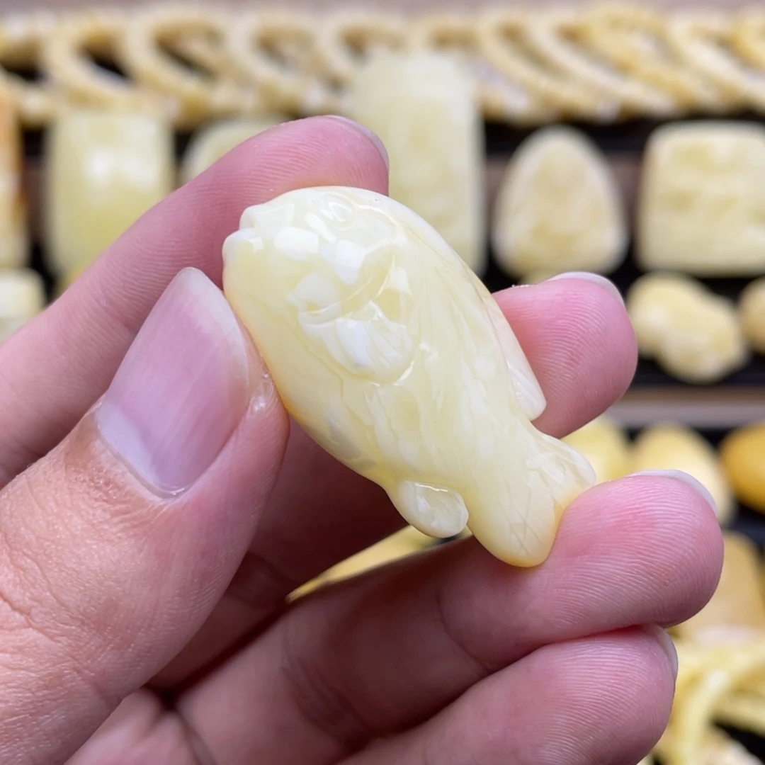 琥珀未镶嵌裸石琥珀蜜蜡