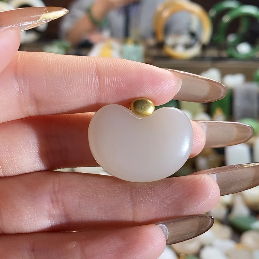 【闪购商品】和田玉吊坠18K金镶嵌