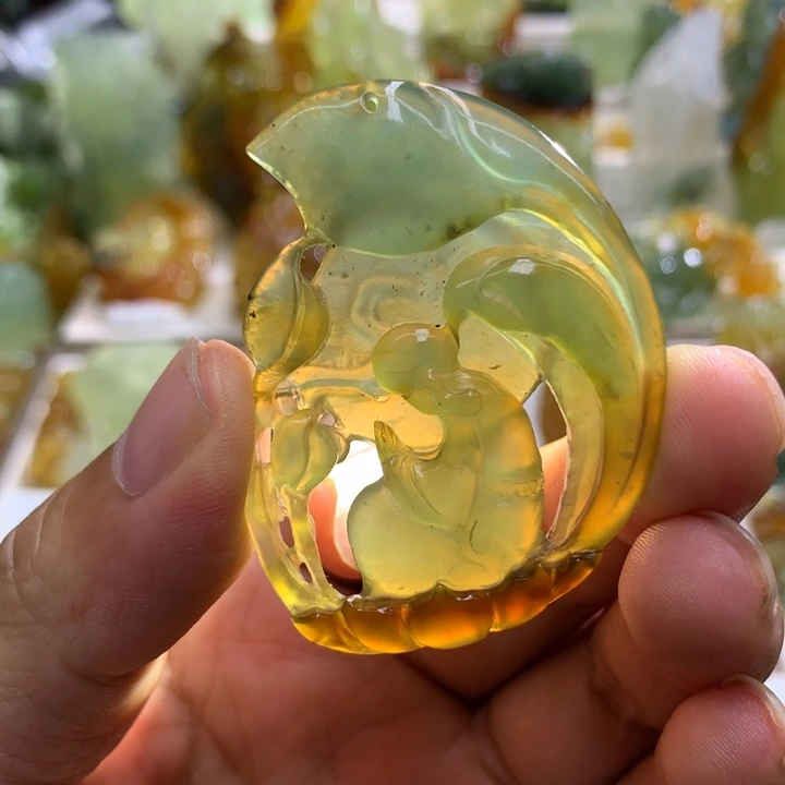 蛇纹石玉未镶嵌珠宝奇石