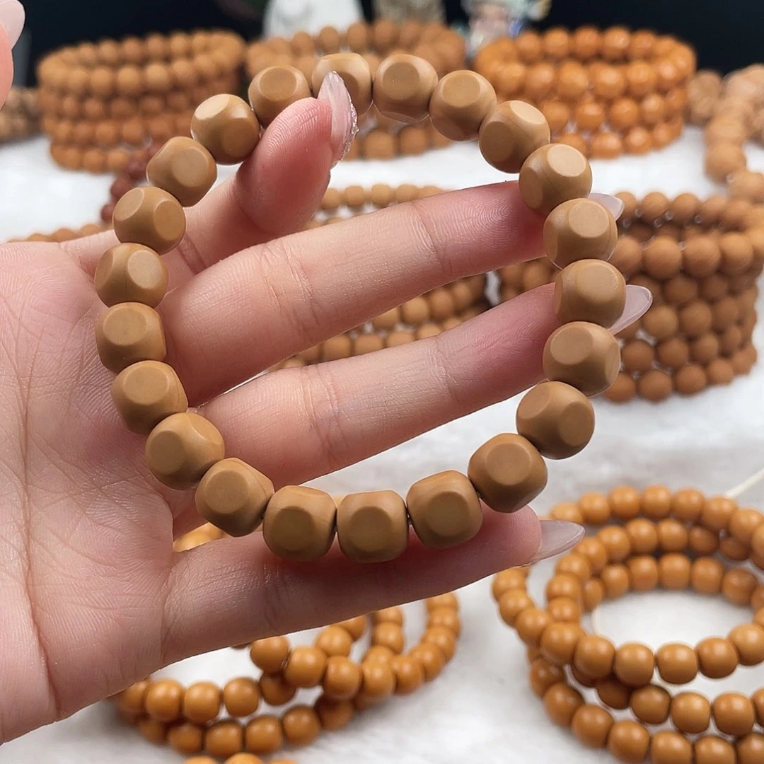 生****大全品无暇猴头手串