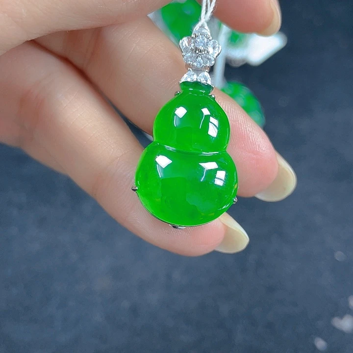 翡翠银S925镶嵌吊坠(不含链)英****厂
