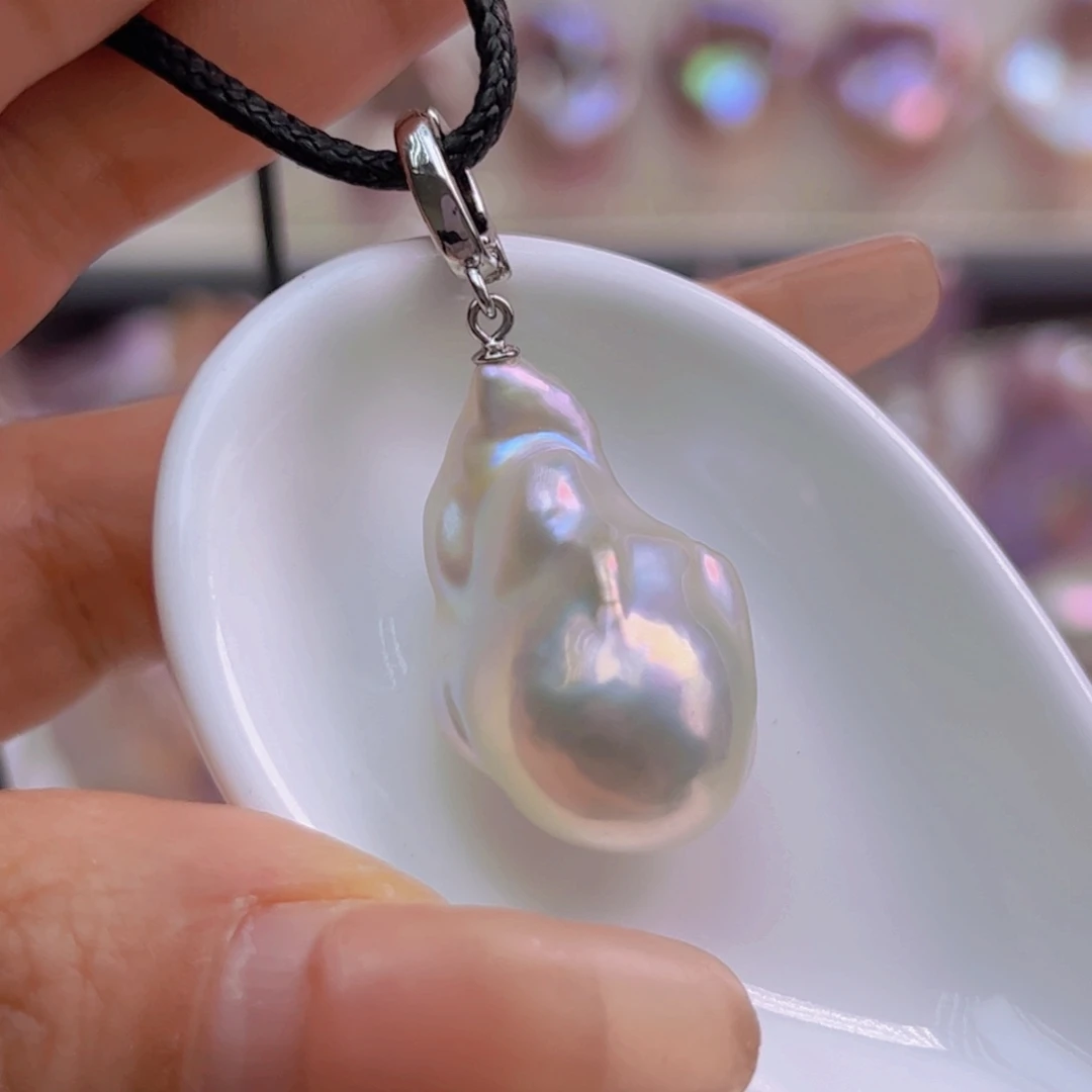 淡水珍珠吊坠(赠链)未镶嵌