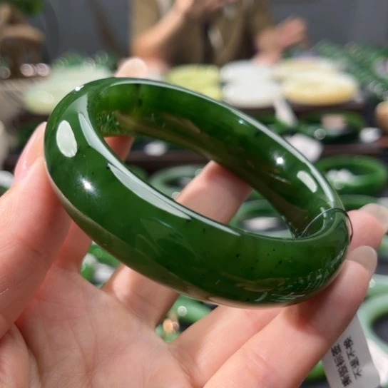 和田玉（碧玉）手镯未镶嵌
