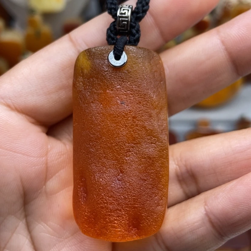 【闪购商品】琥珀颈饰未镶嵌