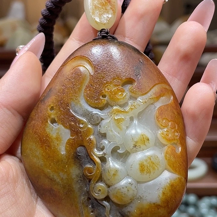 和田玉（子料）未镶嵌把件