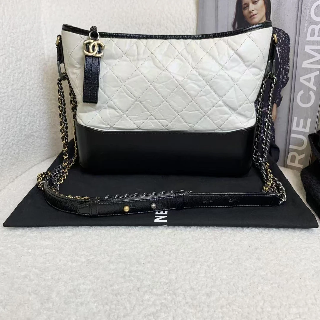 95新 Chanel/香奈儿 壹臻/CHANEL 熊猫拼色牛皮流浪中号 25806955