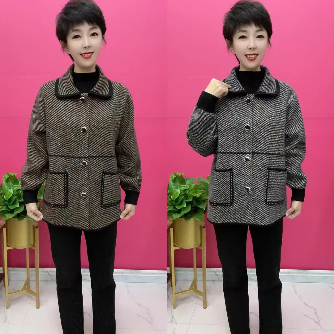 翻领方扣斜纹兜外套