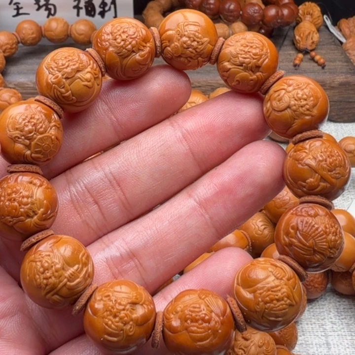 橄榄核雕刻钟馗。微反油