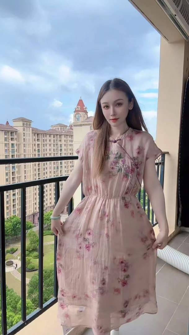 夏季旗袍新款圆领显瘦气质碎花复收腰甜美复古时尚长款短袖连衣裙