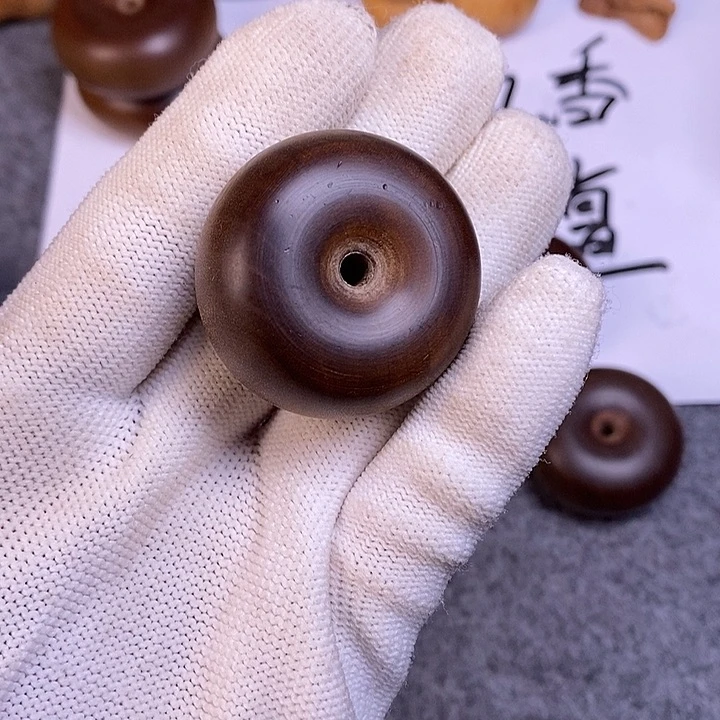 檀香木吊坠老山檀香树心老料平安扣微瑕疵