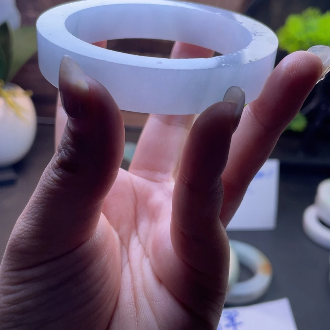 @***山未镶嵌定制翡翠翡翠手镯