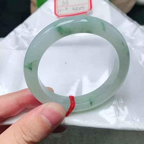 翡翠手镯未镶嵌正圈18
