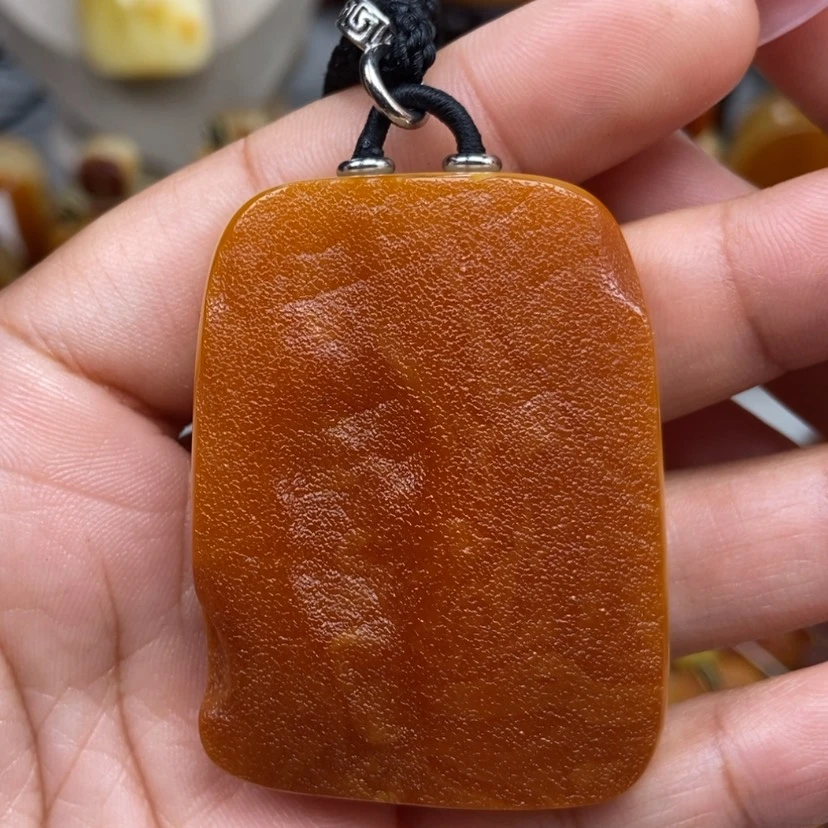 【闪购商品】琥珀颈饰未镶嵌