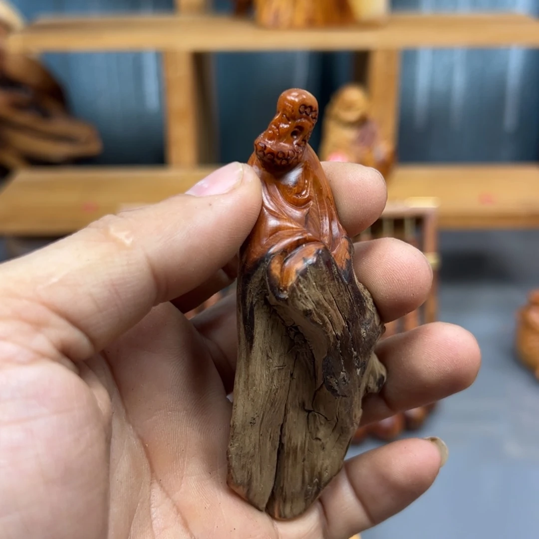 自***律木崖柏木摆件手把件