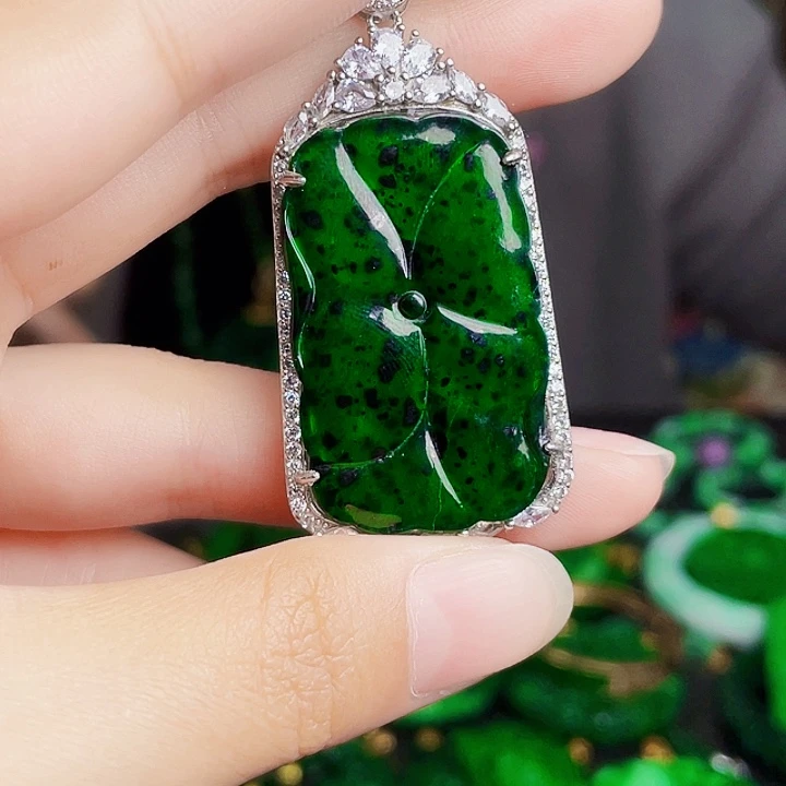 翡翠银S925镶嵌颈饰多样性