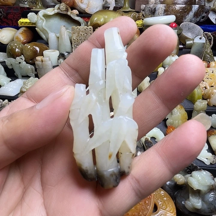 颈饰未镶嵌和田玉