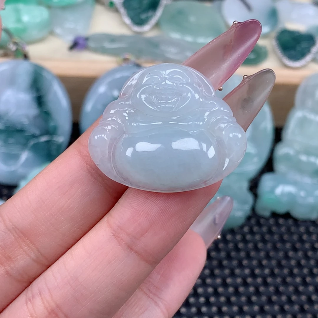 翡翠未镶嵌颈饰佛公