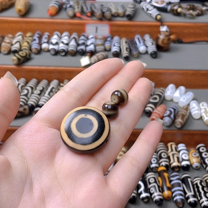 未镶嵌颈饰玛瑙/玉髓西**~