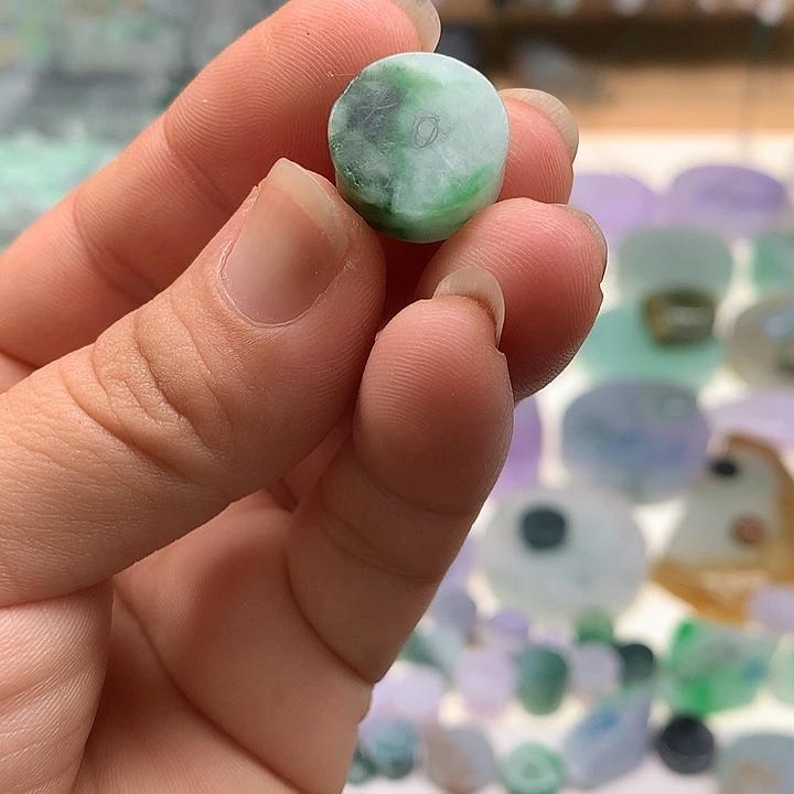 定制翡翠未镶嵌不退不换