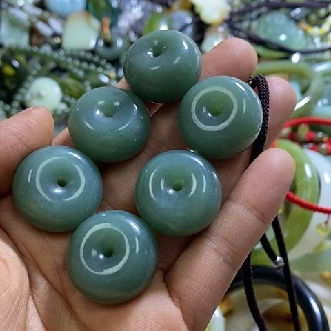 岫玉颈饰未镶嵌一个多样性发货