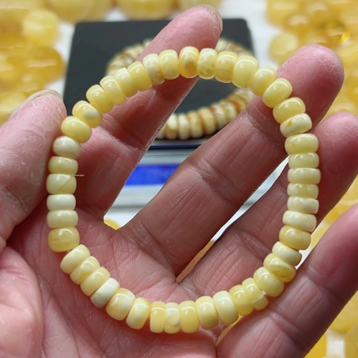 琥珀（矿物珀）未镶嵌裸石