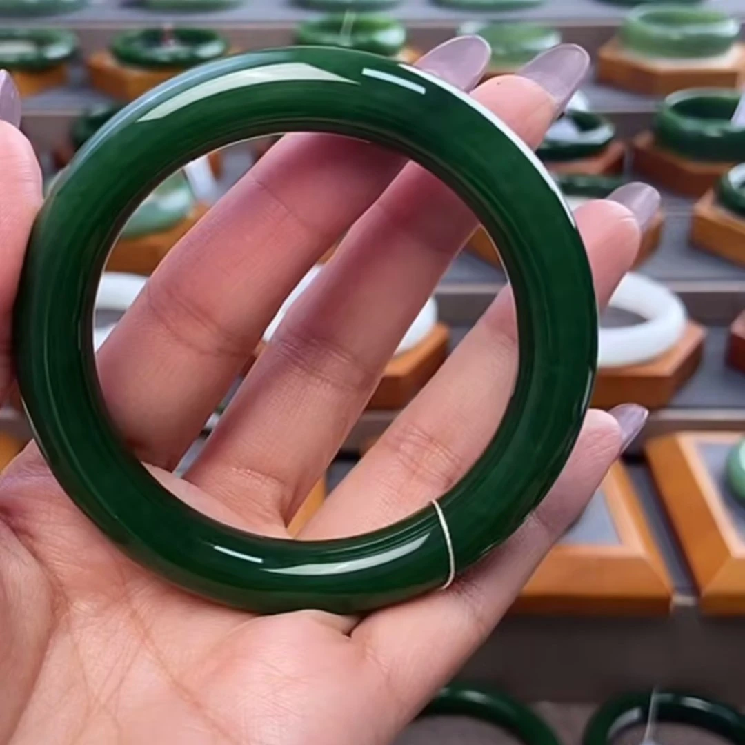 【君君推荐】高端收藏级碧玉手镯