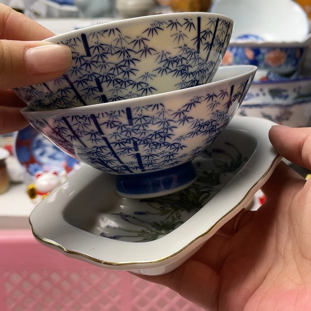 瓷片云*哈哈哈来拉了啊笑而不