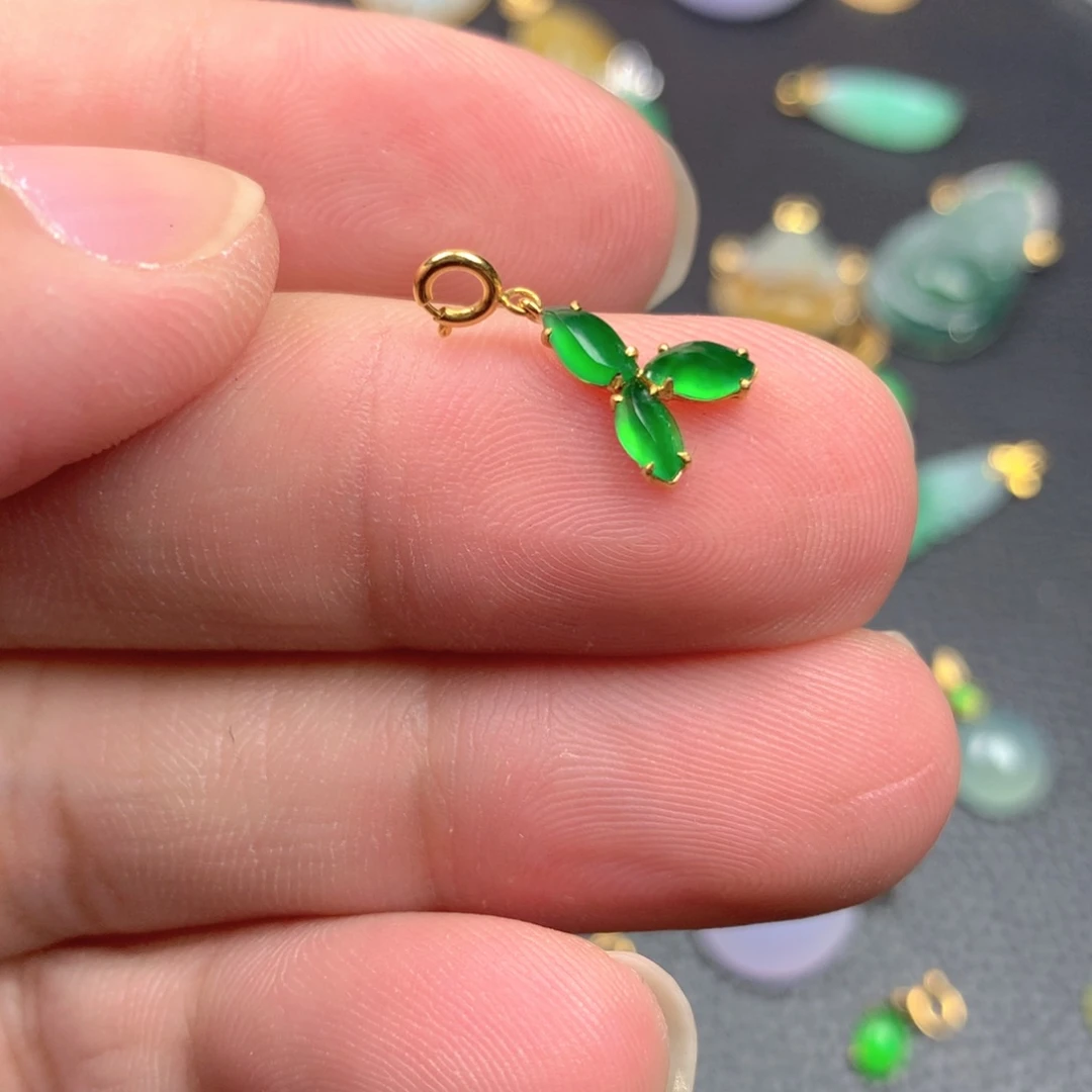 【闪购商品】颈饰18K金镶嵌翡翠翡翠