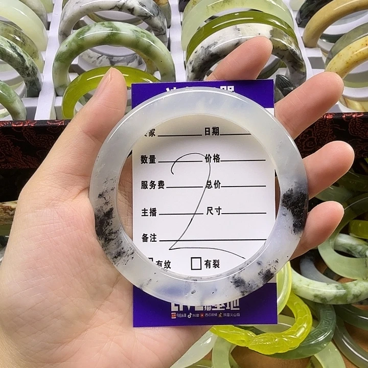 青***…蛇纹石玉未镶嵌蛇纹石岫玉手镯