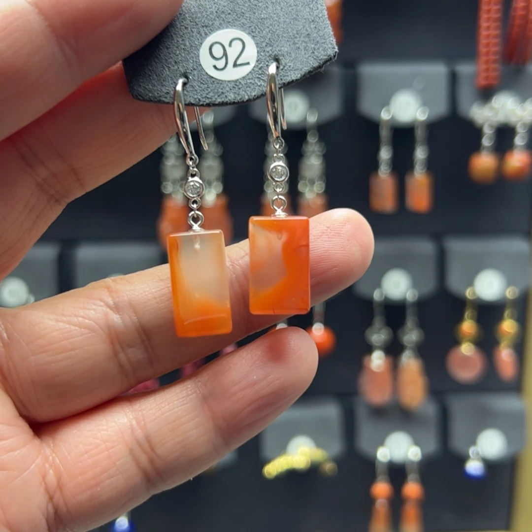 鼠***箱南红玛瑙银S925镶嵌耳饰