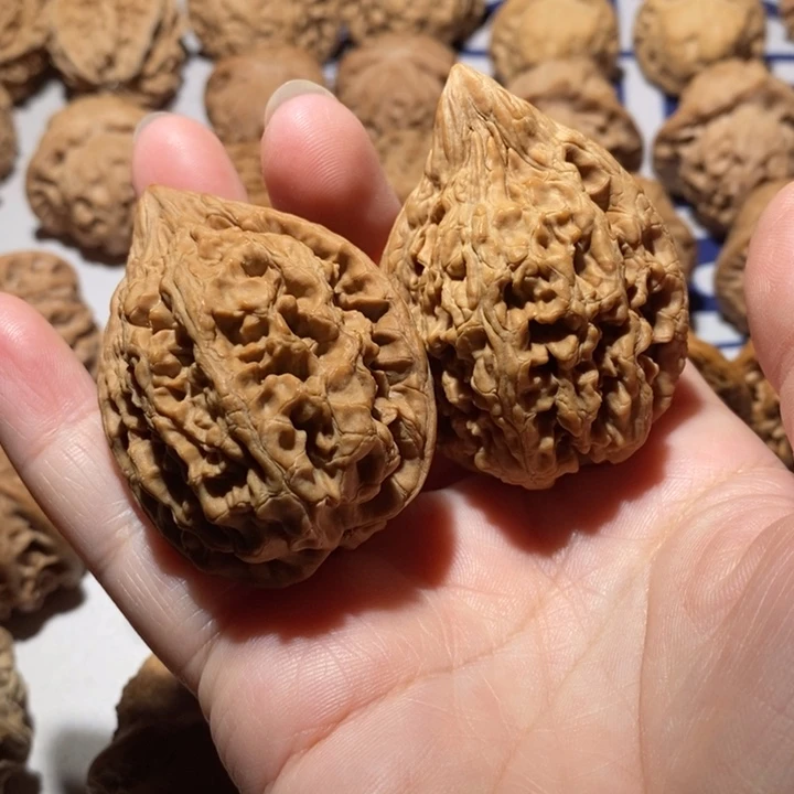 把件文玩核桃大沽石
