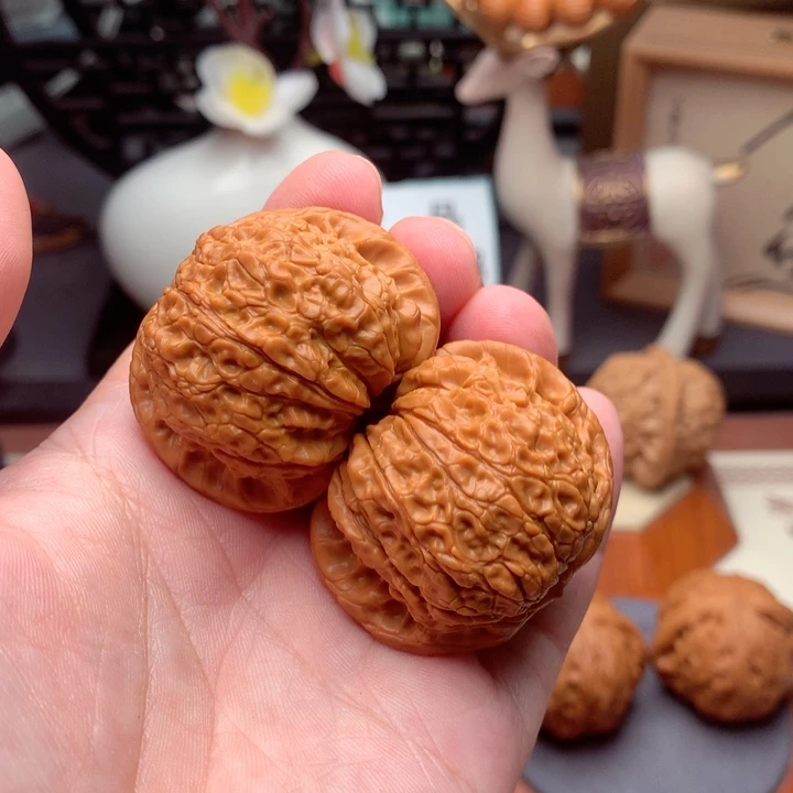 文玩核桃把件血麒麟全品满肉作品对  1号