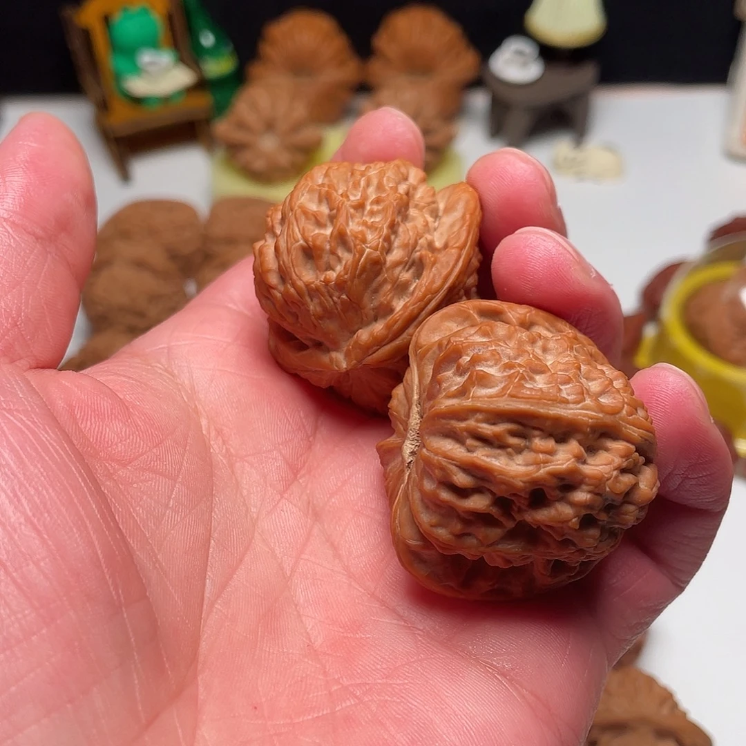 劲***饱文玩核桃吊坠角白