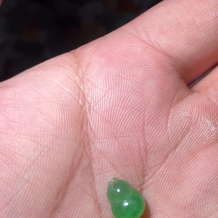 ****宋翡翠未镶嵌颈饰吊坠