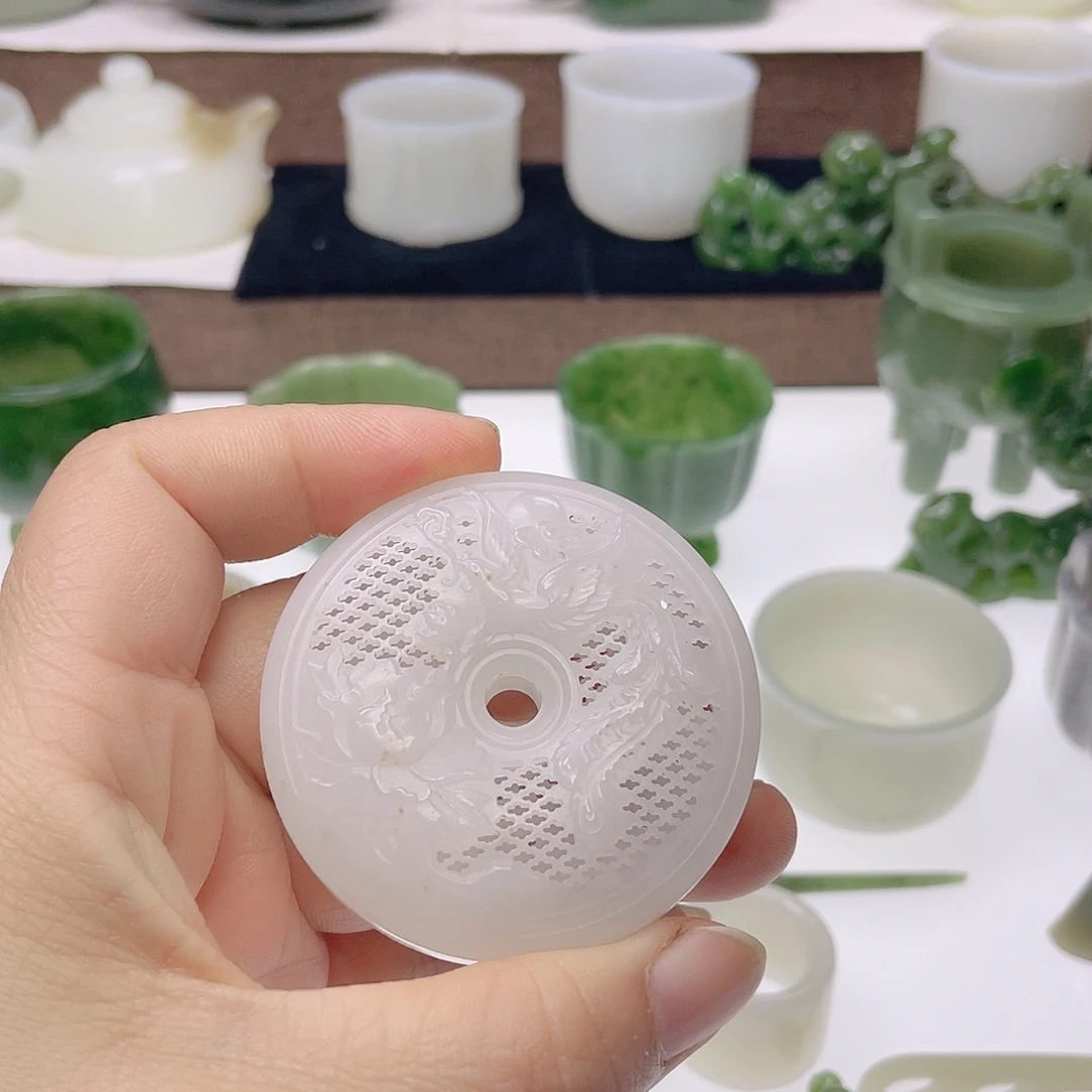 和田玉未镶嵌挂件香囊