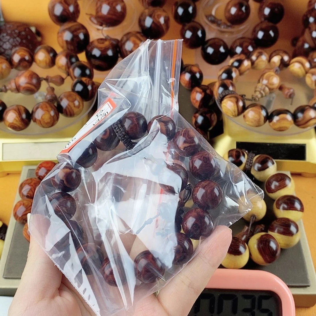新****黄花梨/降香黄檀q
