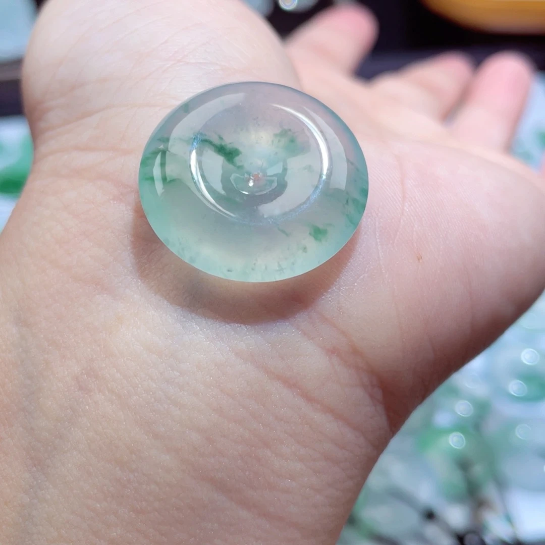 颈饰未镶嵌翡翠平安扣