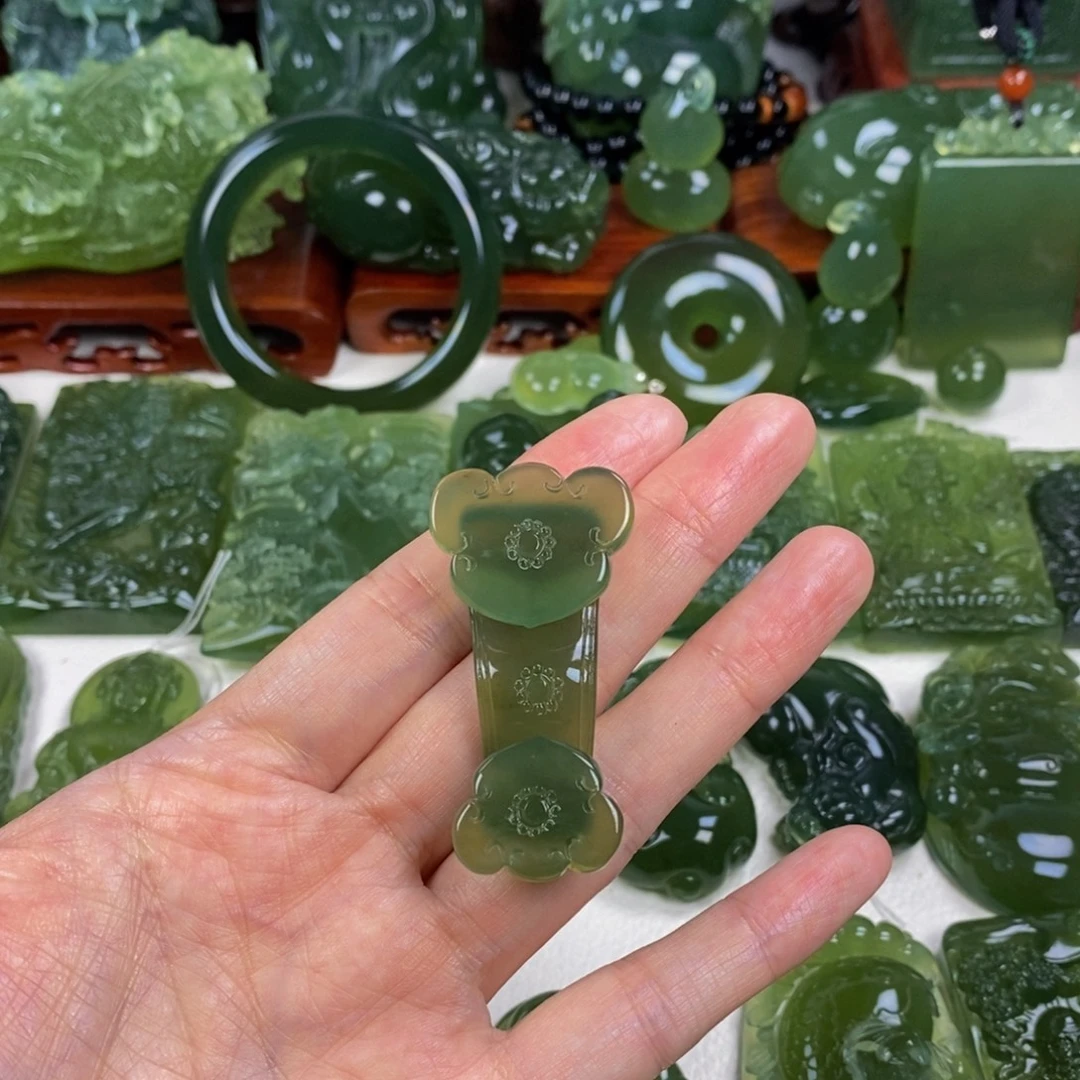 用***8岫玉未镶嵌挂件挂件