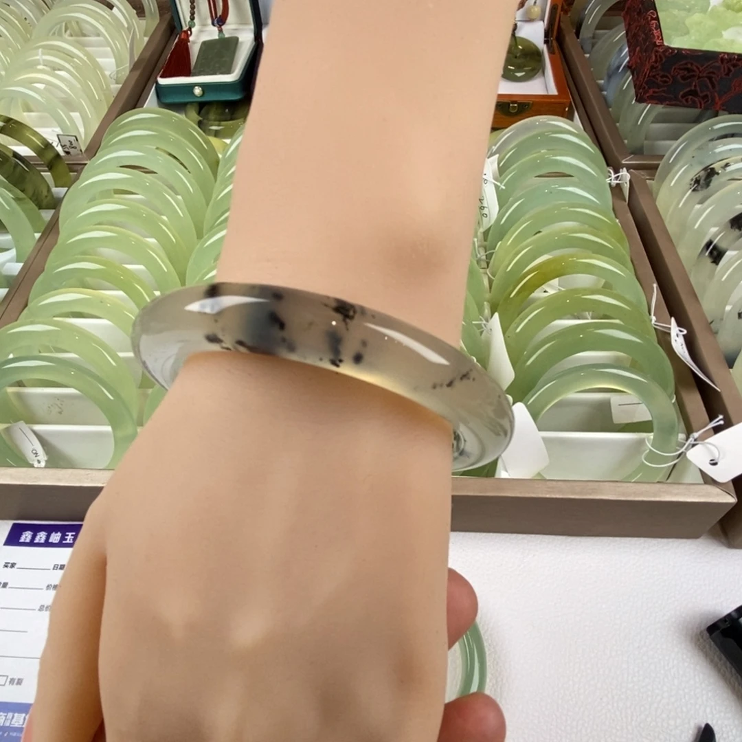未镶嵌蛇纹石玉手镯
